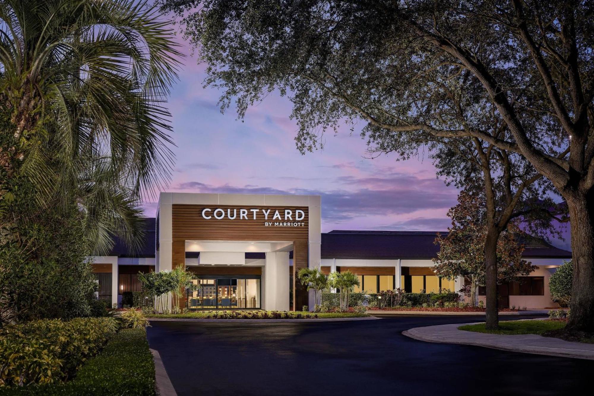 Courtyard By Marriott Orlando Lake Buena Vista At Vista Centre Zewnętrze zdjęcie