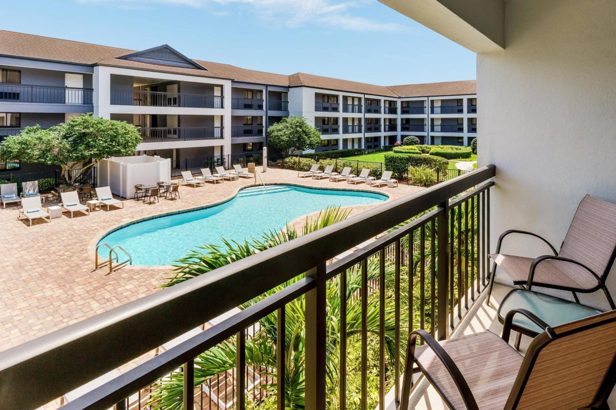 Courtyard By Marriott Orlando Lake Buena Vista At Vista Centre Zewnętrze zdjęcie
